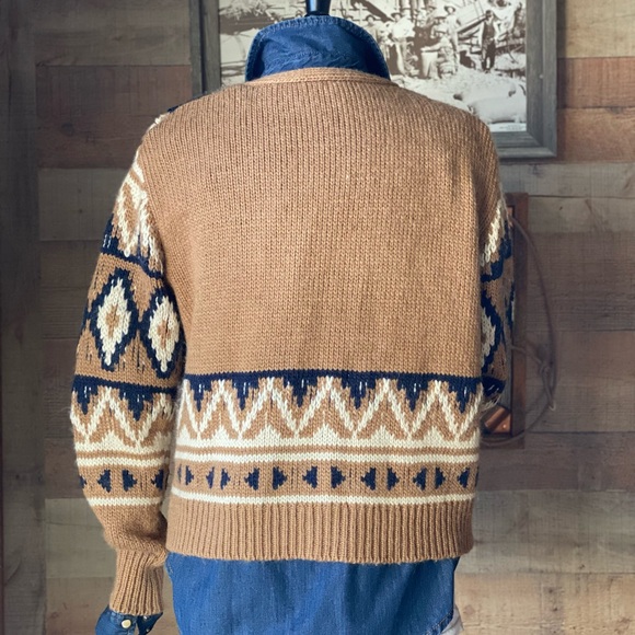 Golden Aztec Sweater - Picture 3 of 3